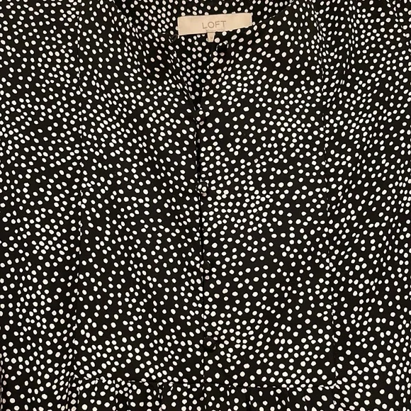 Women’s Long, Balloon Sleeve Blouse - Picture 2 of 7